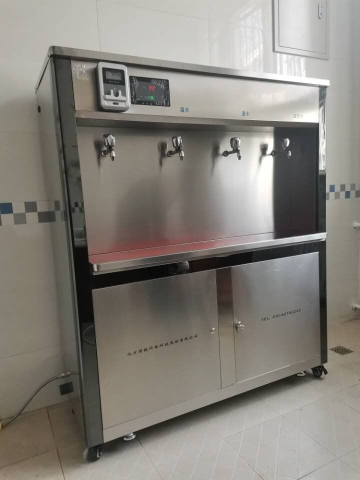 校園刷卡直飲水機(jī)，讓師生喝上了健康安全的直飲水