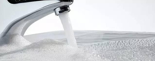 安裝直飲水機之初或更換濾芯后開始出水會有泡泡正常嗎